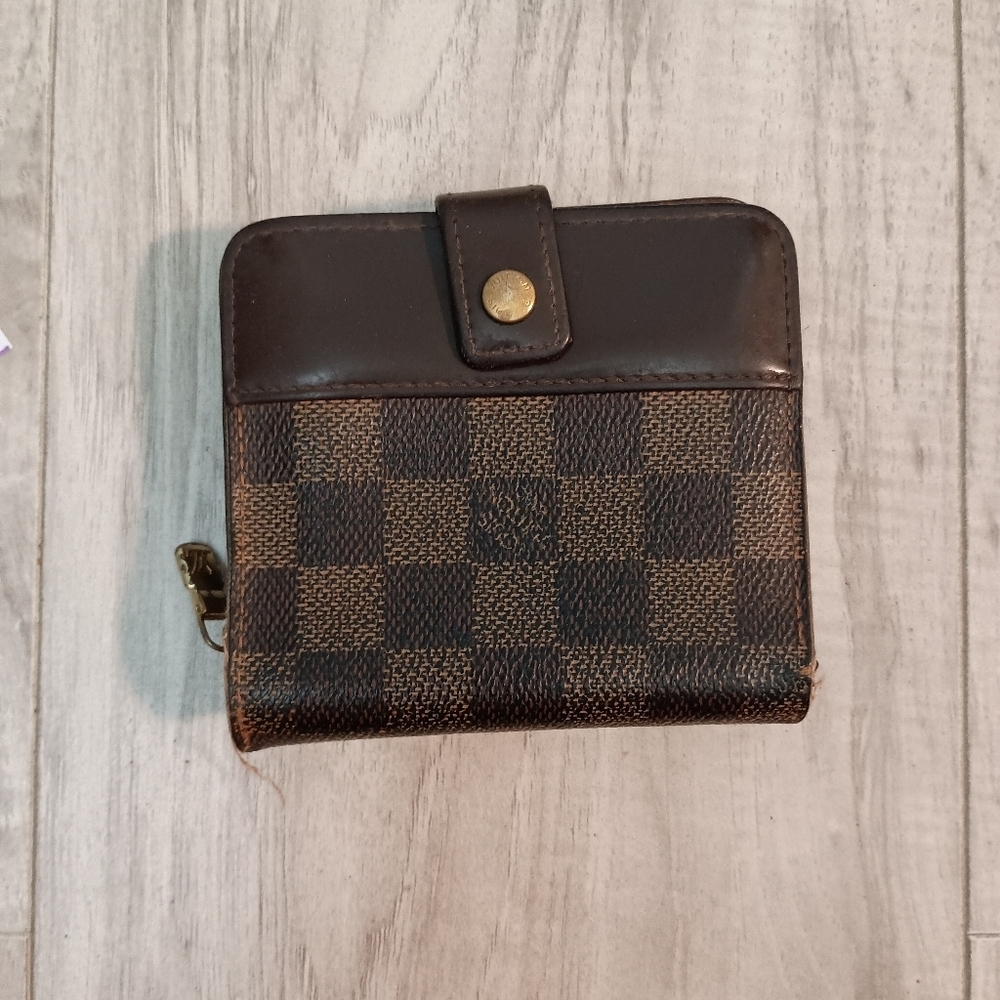LOUIS VUITTON Damier Ebene Canvas Compact Zip Bifold Wallet